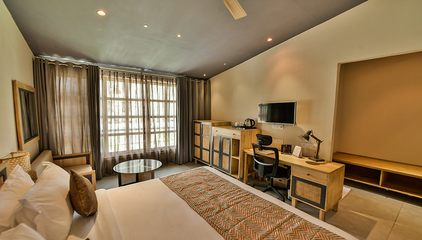 images/room/deluxebl1.jpg